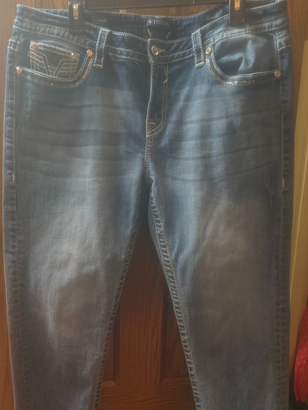 Vigoss Capris Size 16